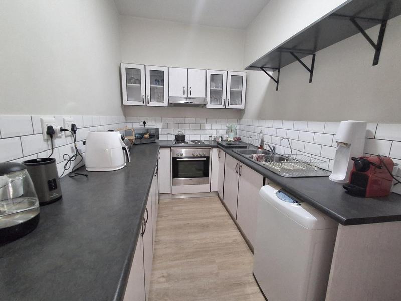 2 Bedroom Property for Sale in Sea Point Western Cape